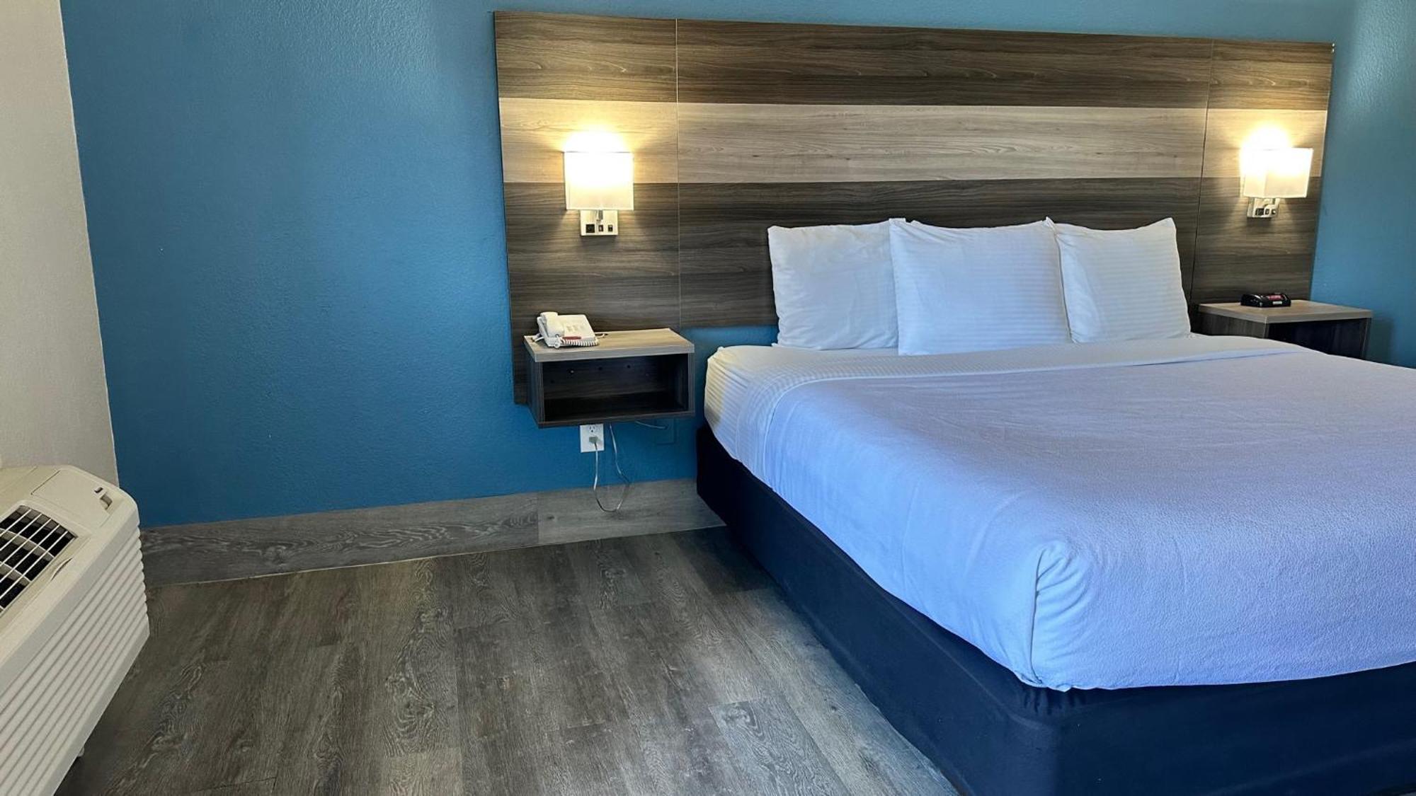 Days Inn By Wyndham San Diego Віста Екстер'єр фото