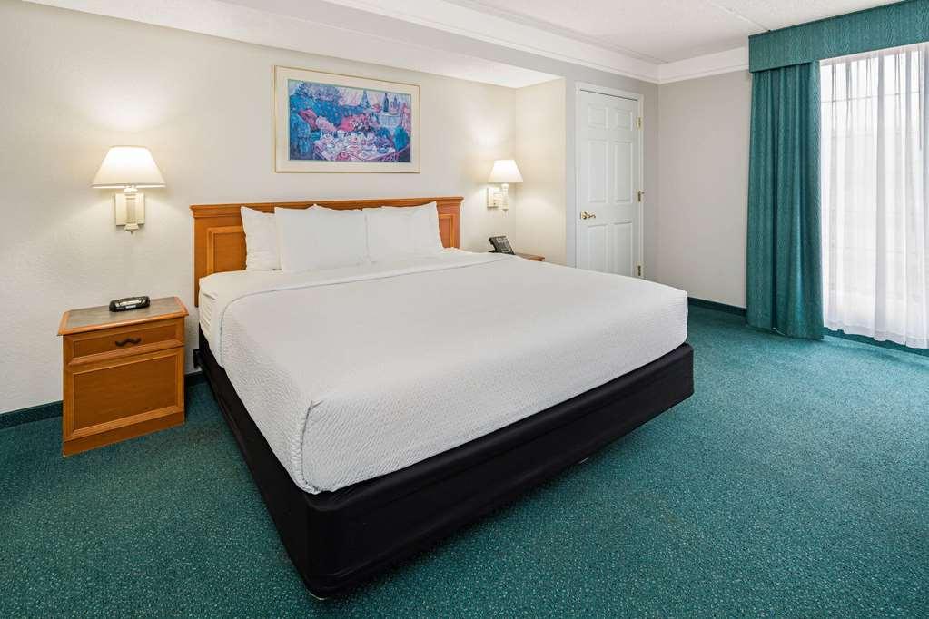 Days Inn By Wyndham San Diego Віста Номер фото